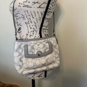 Y2K Vintage Coach Signature Penelope White and Gray Signature Crossbody Bag